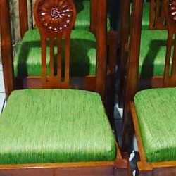 Kursi makan
